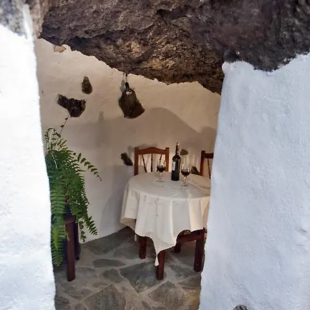 Rural House With Natural Cave Icod De Los Vinos Exterior photo